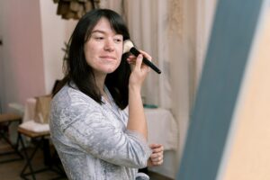 Acne adulta: perchè le creme non bastano ( e cosa funziona davvero) acne adulta e imperfezioni della pelle del viso in età adulta